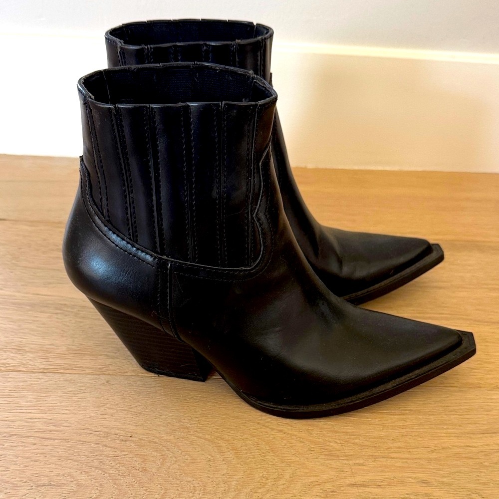 Zara Elegant Western Style Black Ankle Booties